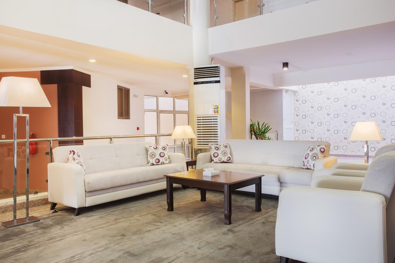 Sand Beach Suites Rayyis Bagian luar foto